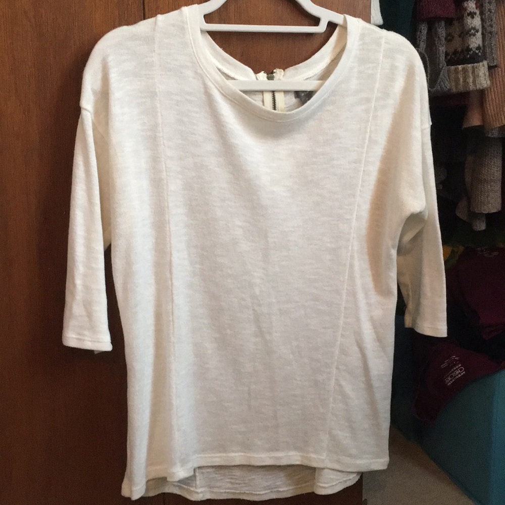 Sweater with cropped sleeves